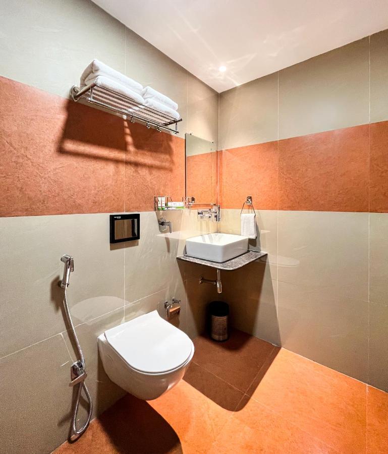 Geet Kavya Inn Bhopal Exterior foto